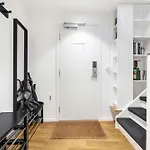 Penthouse In Heart Of - 4br 2 Bath * Μπέργκεν