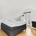 Penthouse In Heart Of - 4br 2 Bath Apartament *