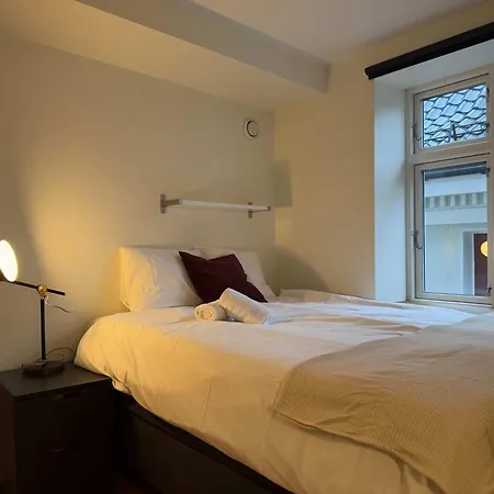 Penthouse In Heart Of - 4br 2 Bath Διαμέρισμα
