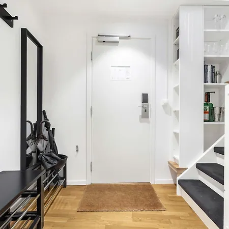 Penthouse In Heart Of - 4br 2 Bath * Bergen