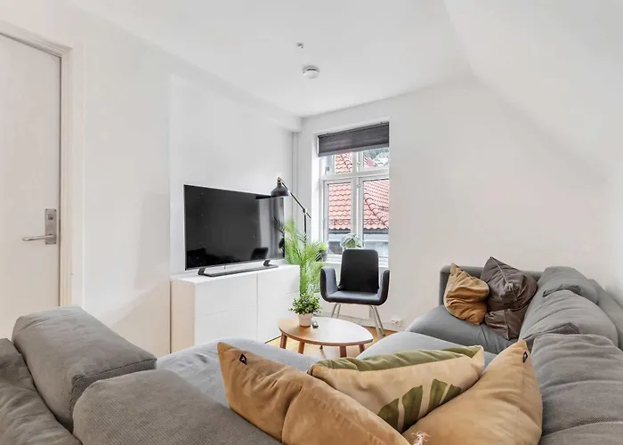 Apartment Penthouse In Heart Of - 4br 2 Bath